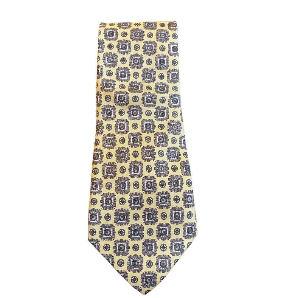 Amherst & Brock men’s 100% silk medallion, print silk tie 57